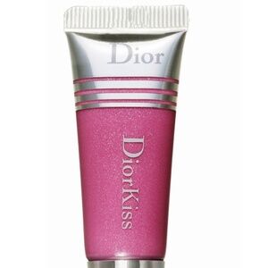 2 Dior Kiss 488 Lychee Rose, 1 Lancôme Rain Boots, 1 Estée Lauder 23 Star Pink